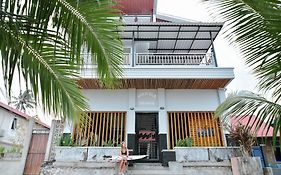 Oseda Nias Surf House