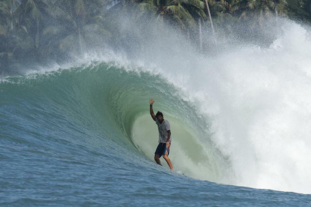 Hotel Oseda Nias Surf House Hilibotodane Zewnętrze zdjęcie
